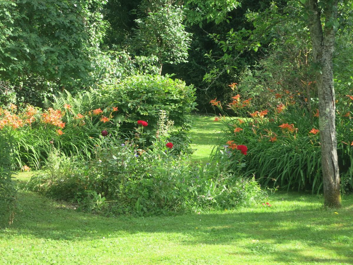 Les Jardins De Lily Hotel Saint-Leonard-de-Noblat Exterior photo